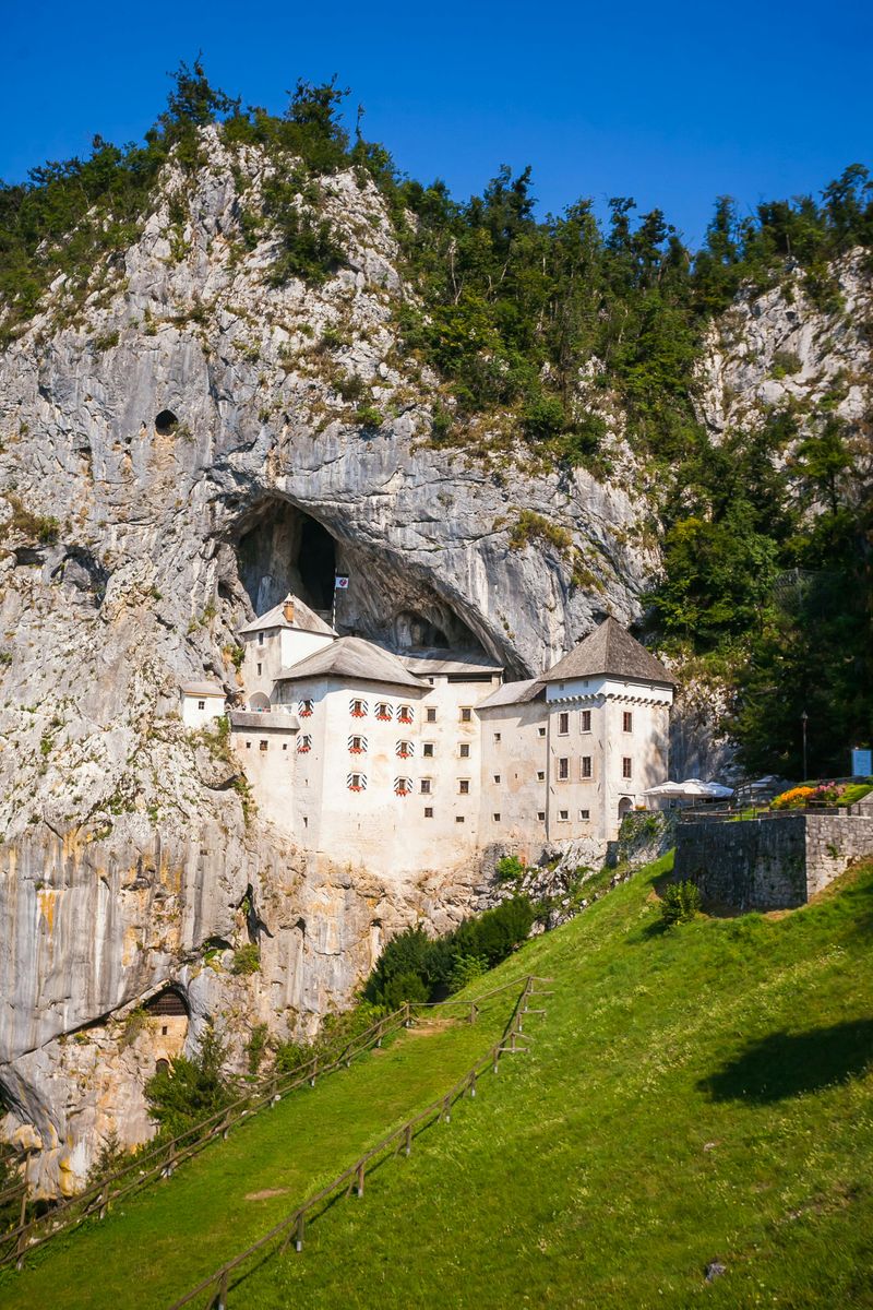 Lac de Bled, grotte de Postojna & château de Predjama : visite depuis Ljubljana