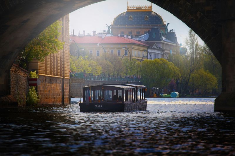 Prague : Croisière en bateau + entrée au musée du Pont Charles