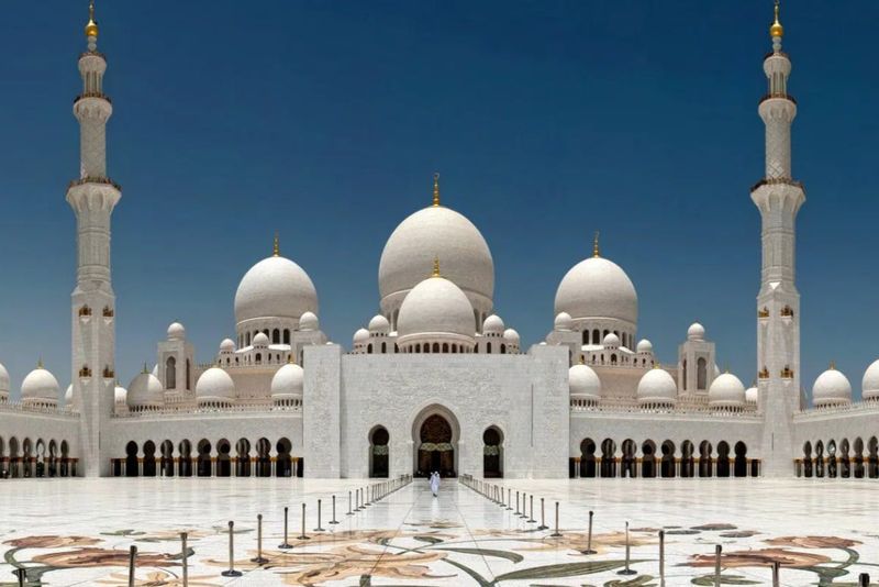 Abu Dhabi : Tour de ville + billet d'entrée au Ferrari World