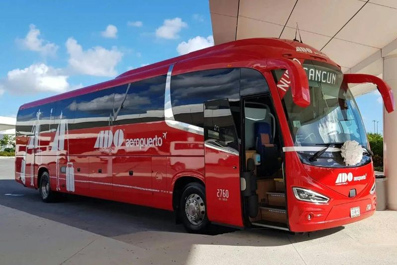 Cancún : Transfert en bus vers/depuis l'aéroport et le centre ville de Cancún