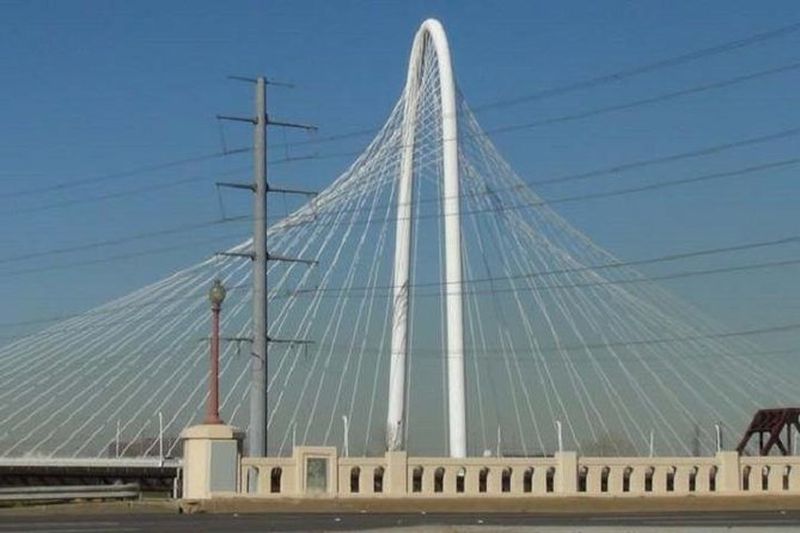 Excursion d'une journée à Dallas et JFK avec le musée du sixième étage et la maison de chambres Oswald