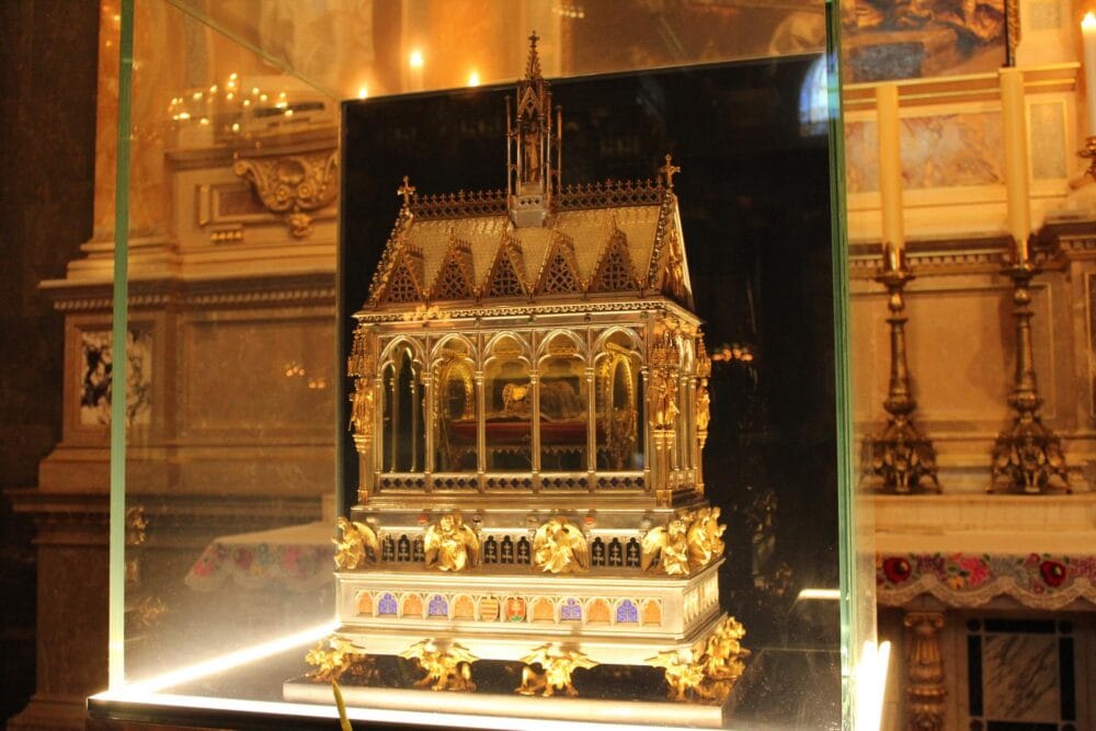 Relique Sainte-Dextre dans la Basilique Saint-Étienne