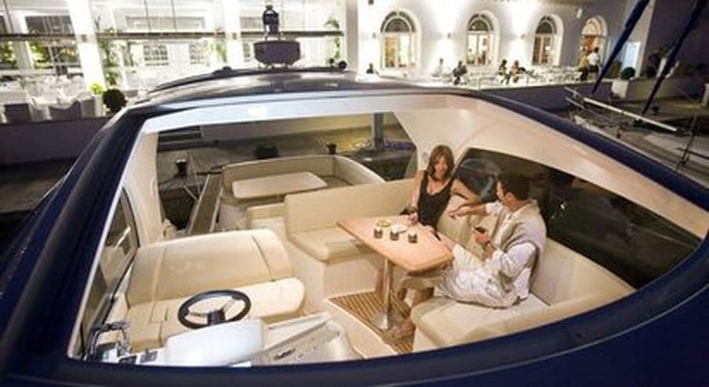 Billet Location d'un bateau modèle Prestige 38S à Villefranche