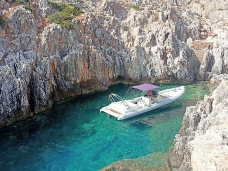 Billet Excursion en bateau privé dans la baie de Katholiko et à Seitan Limani depuis La Canée, en Crète