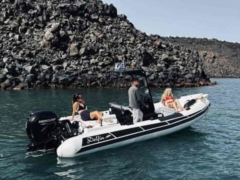 Billet Excursion privée en hors-bord et visite de l'île de Santorin à partir du port de Vlychada