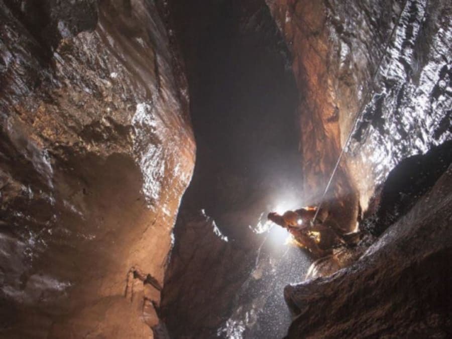 Spéléologie dans le Gouffre George (09)