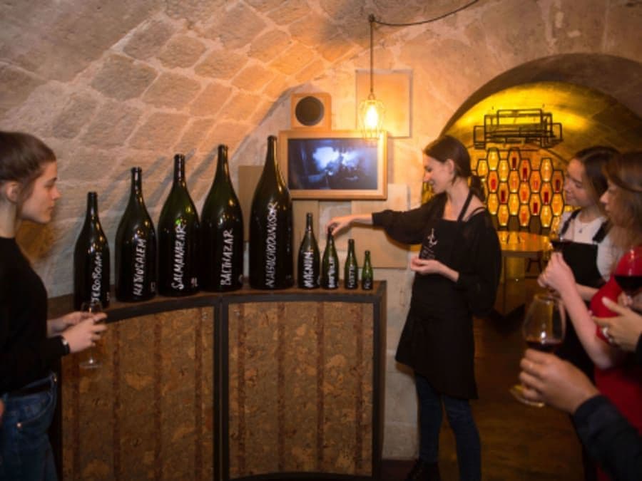 Billet Visite & dégustation de vins Premium aux Caves du Louvre, Paris