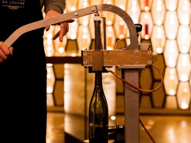 Billet Atelier "Créer son propre vin" aux Caves du Louvre à Paris