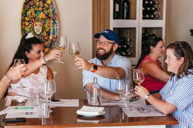 Billet Au départ de Florence : Visite en petit groupe de dégustation de vins en Toscane