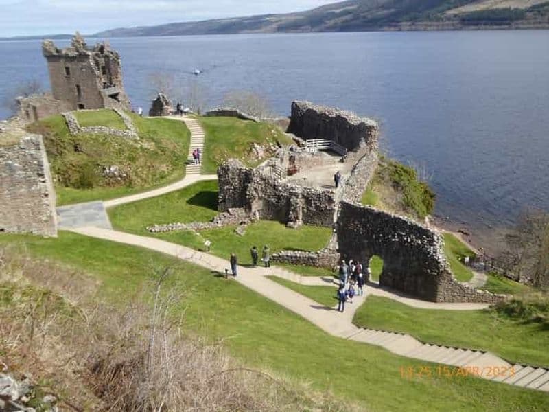 Billet Visite privée du Loch Ness, du champ de bataille de Culloden et des cairns de Clave