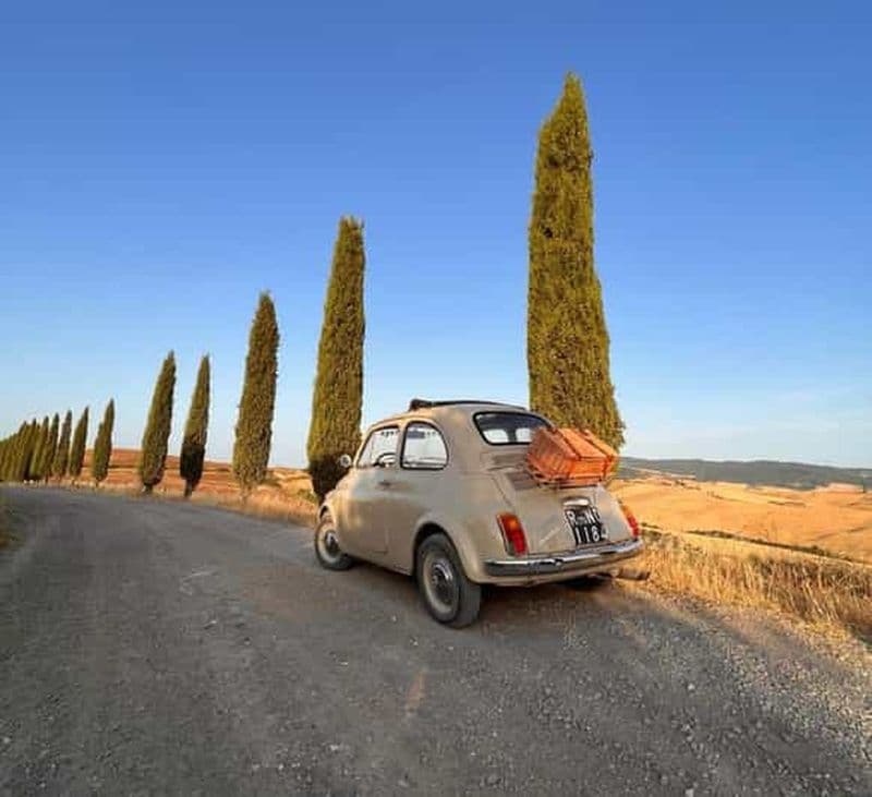 Billet Volterra : Apéritif dans un vignoble avec une Fiat 500