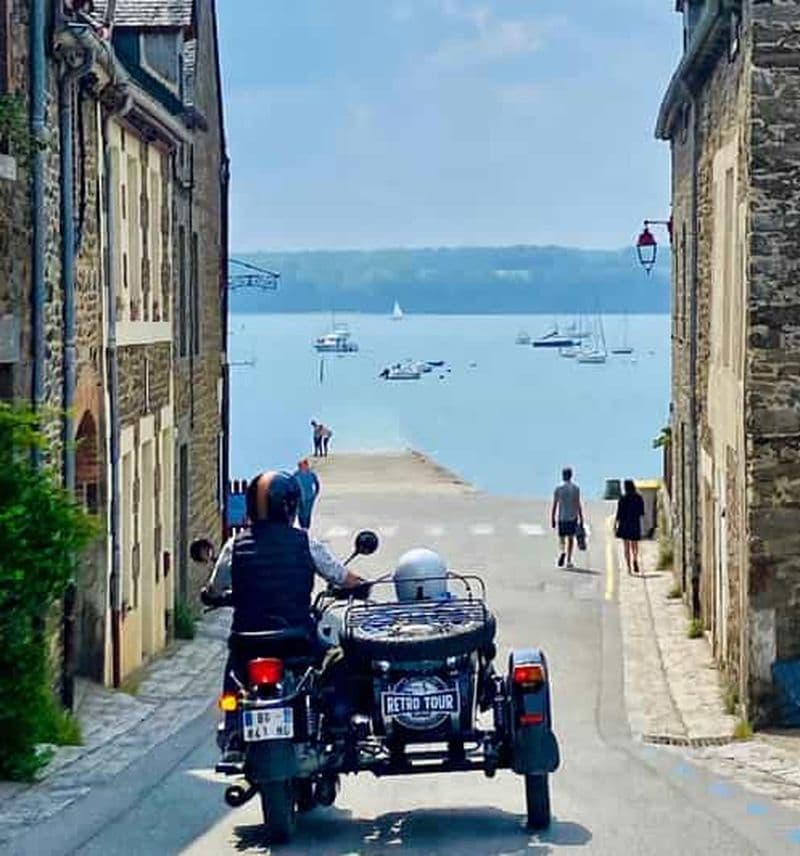 Billet Saint Suliac depuis Saint Malo en sidecar vintage avec chauffeur
