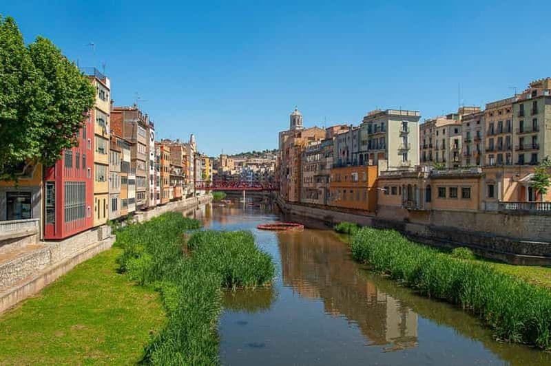 Billet Depuis Barcelone : Girona et Peratallada : visite privée d'une jounée