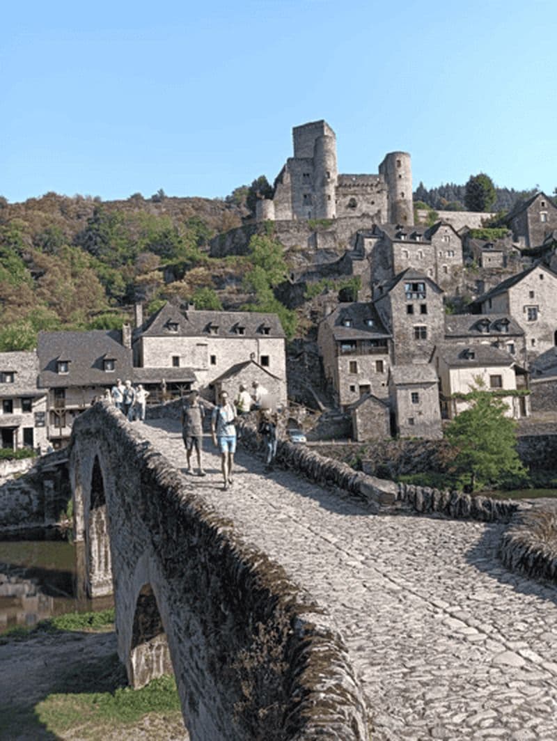 Billet À la découverte de Belcastel, classé "plus beau village de France"