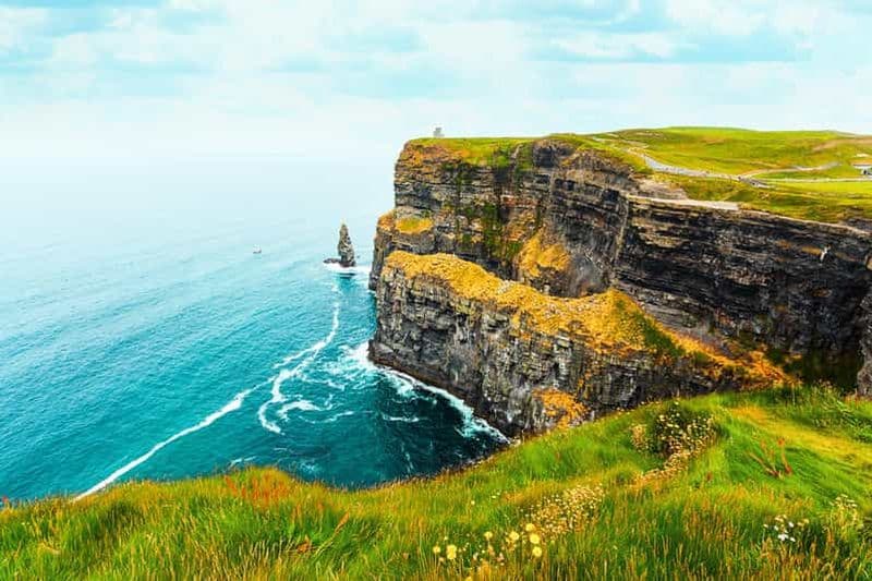 Billet Au départ de Dublin : Excursion d'une journée aux falaises de Moher, au Burren et à la ville de Galway