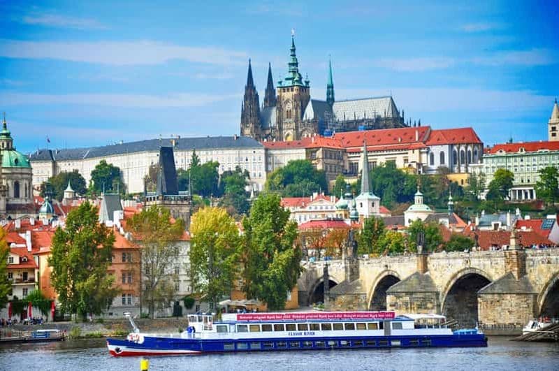 Billet Prague : croisière panoramique sur la Vltava