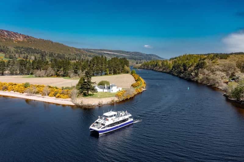 Billet Dochgarroch : Croisière de 50 minutes sur le canal calédonien et le Loch Ness