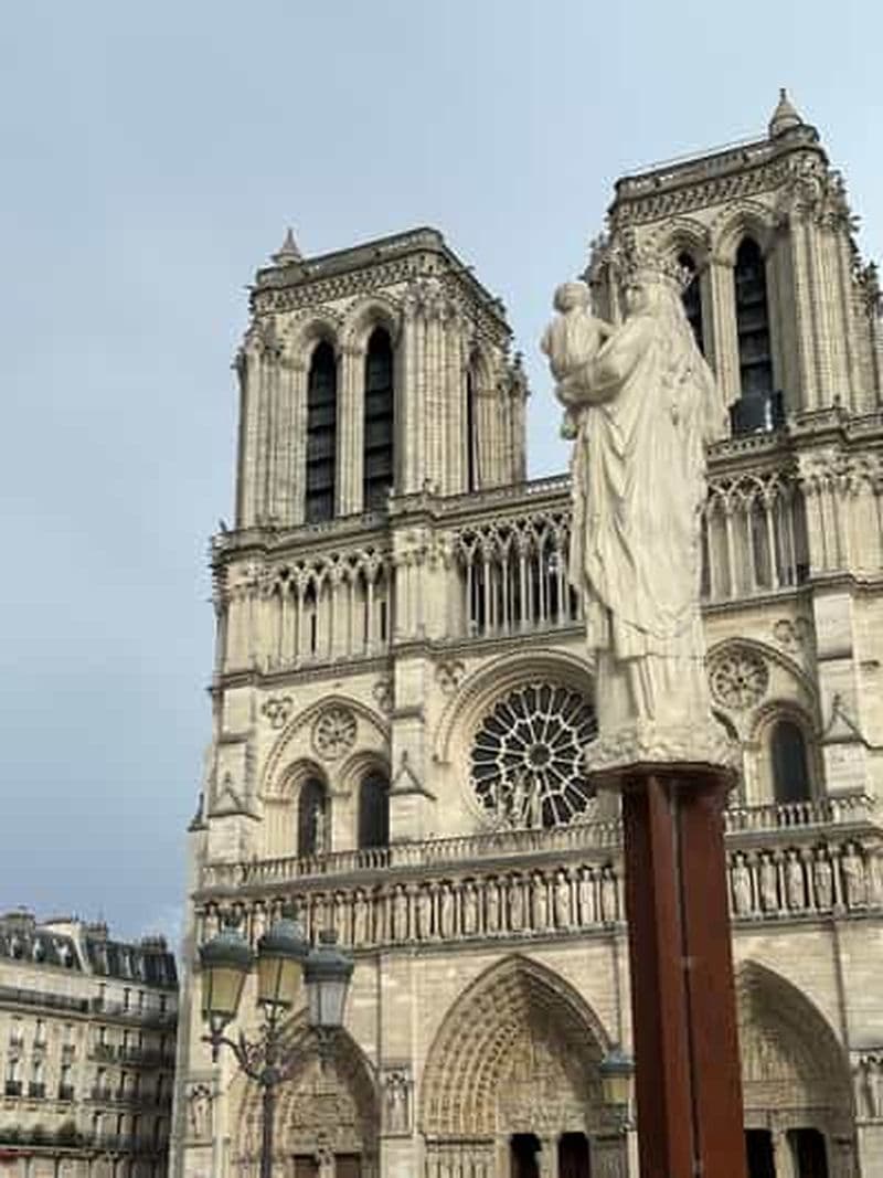 Billet De Notre-Dame au Louvre : Île de la Cité, Pont Neuf et promenade sur le thème des vols