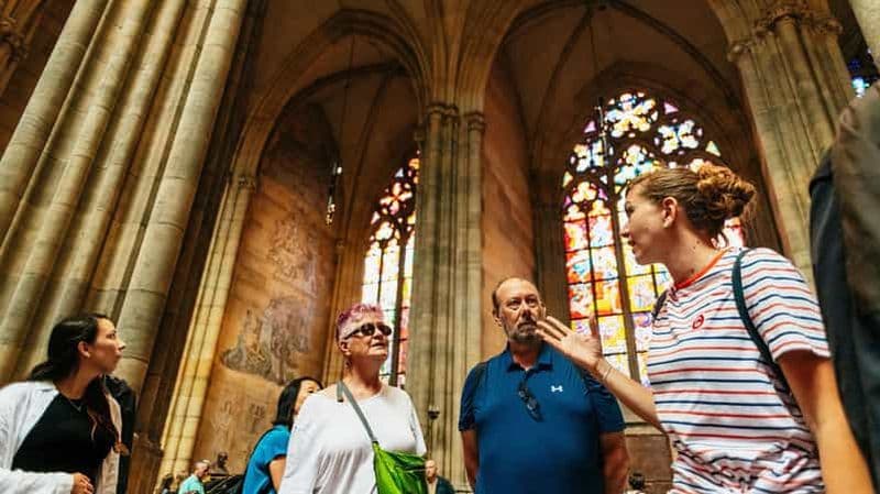 Billet Intérieurs du Château de Prague, visite en bus et croisière fluviale sur la Vltava