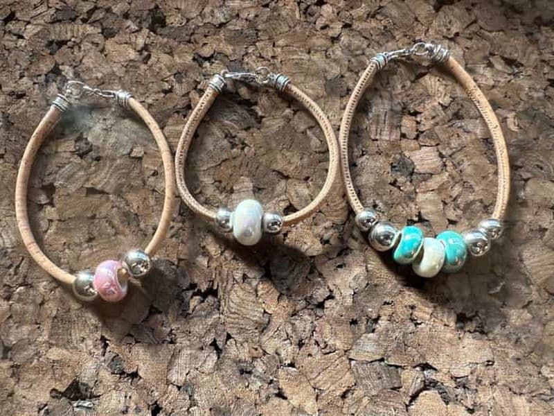 Billet Atelier collier, bracelet, broche et porte-clés en liège