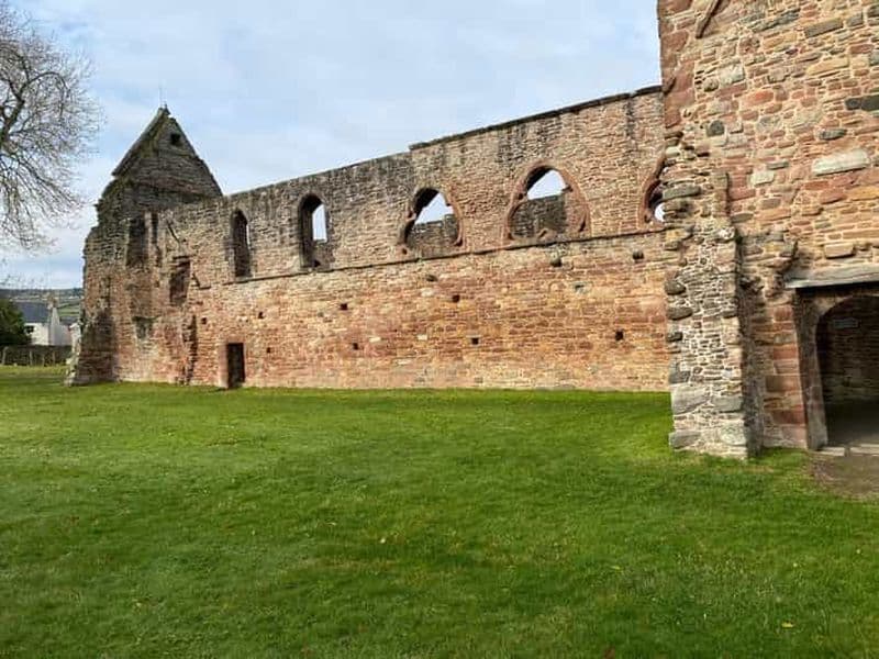Billet LOCH NESS, INVERNESS, CLAVA CAIRNS & MORE FROM INVERGORDON