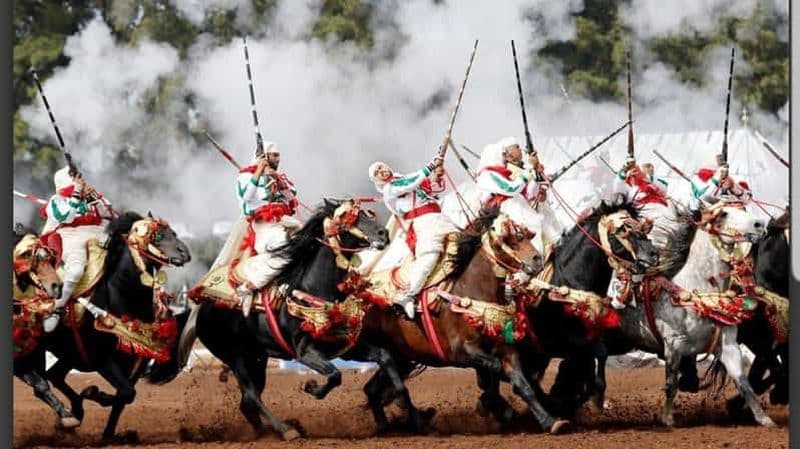 Billet Agadir ou Taghazout : Dîner et spectacle de nuit berbère Fantasia