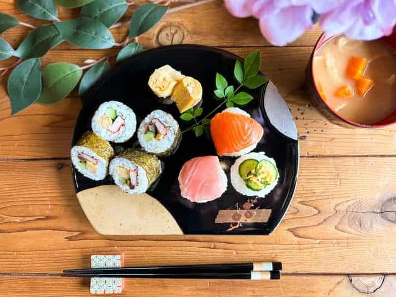 Billet Tokyo : Cours de cuisine pour créer votre propre plateau de sushi de fête