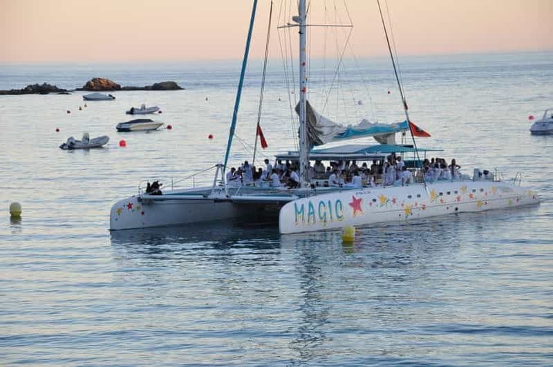 Billet A partir de Roses : Croisière en catamaran au coucher du soleil