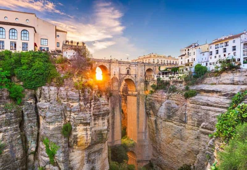 Billet Depuis la Costa del Sol : Ronda Village Tour avec billet Maestranza