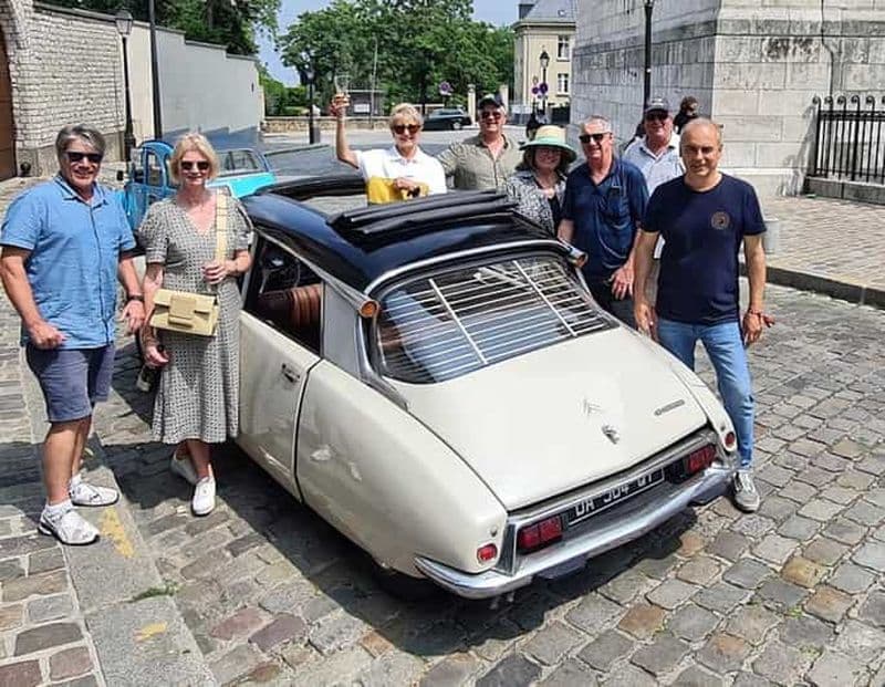 Billet Visite des secrets de Paris à bord d'une voiture française ancienne à toit ouvert