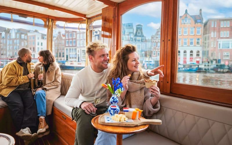 Billet Amsterdam : Croisière romantique de luxe avec bulles et bouchées