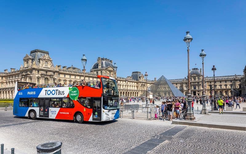 Billet Tootbus : Tour en bus Hop-On Hop-Off de Paris avec croisière sur la Seine en option