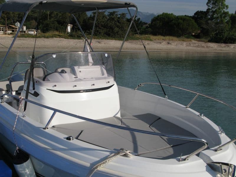 Billet Location de bateau - Jeanneau Cap Camarat 5.5 CC Serie 2 (Motorboat)