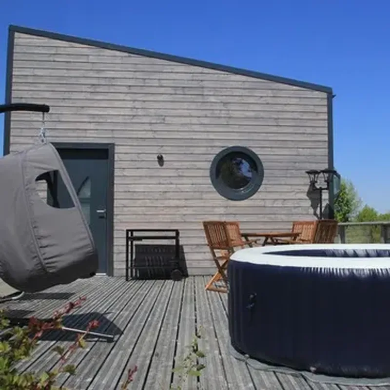 Billet Nuit en Cabane avec Jacuzzi Privatif près de Moissac