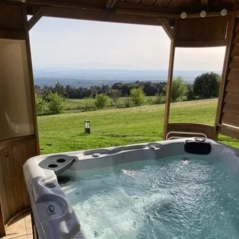 Billet Nuit en Cabane avec Spa au Domaine de Campras à Saissac