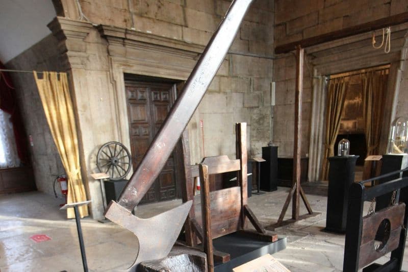 Billet Venise au Moyen Âge : Documents et instruments de torture